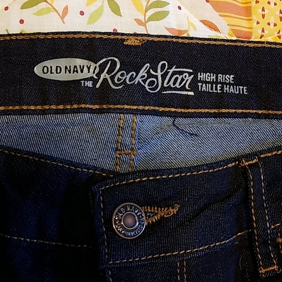 Old Navy Rock Star high rise jeans size 14 - Picture 4 of 5